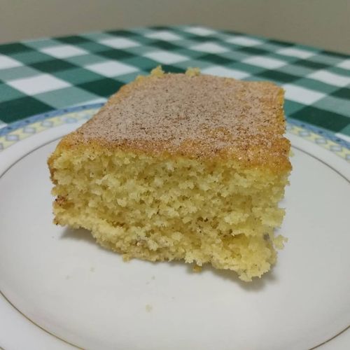 Bolo de fubá com castanha