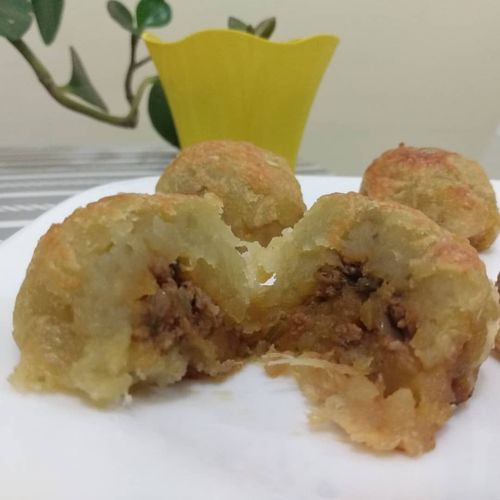 Bolinho de batata doce com carne moída